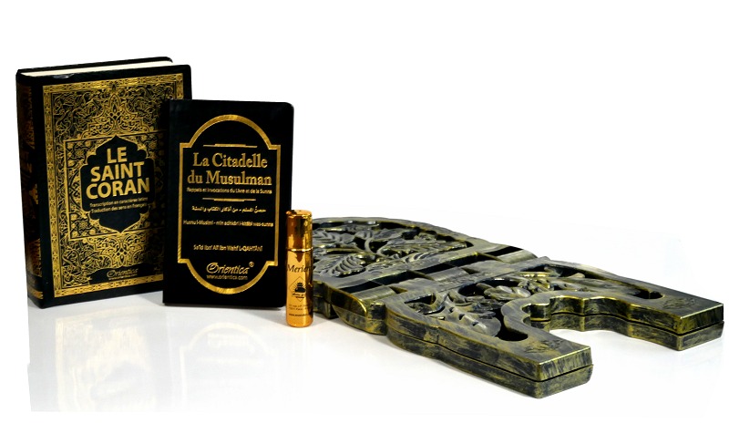 Coffret Cadeau Rose Bonbon pour femme : Le Saint Coran  français/arabe/phonétique, La citadelle du musulman, bougie décorative,  Tapis, et Parfum