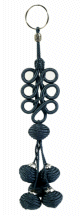 Pendentif de decoration / Porte-cles artisanal en sabra avec pompons - Gris