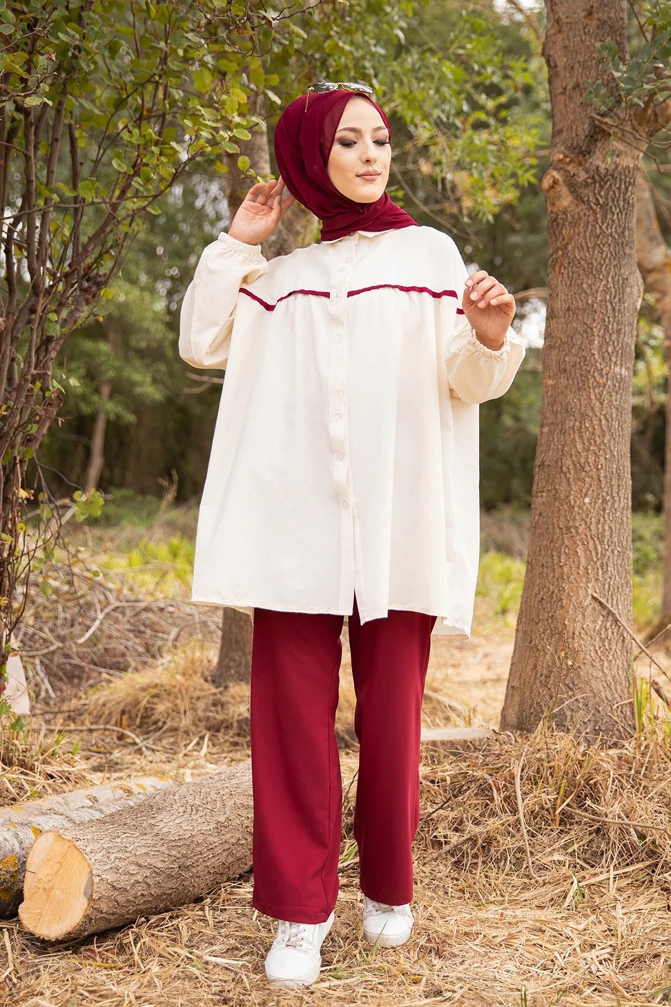 Tunique-Chemise imprimée avec capuche (Vetement femme voilée Turquie) -  Couleur Bordeaux