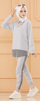 Ensemble décontracté deux pièces (Vêtement sport femme voilée) - Couleur gris clair Ensemble decontracte deux pieces (Vetement sport femme voilee) - Couleur gris clair